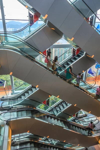 Picture Scene Multiple Escalators Different Levels People Shopping Mall Hong — Stock Photo, Image