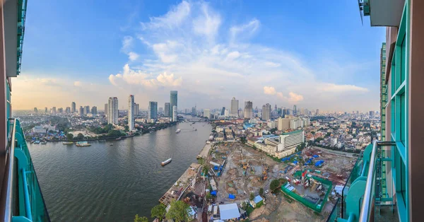 Photo Bangkok Skyline Chao Phraya River Highered Perspective Day Blue — стокове фото