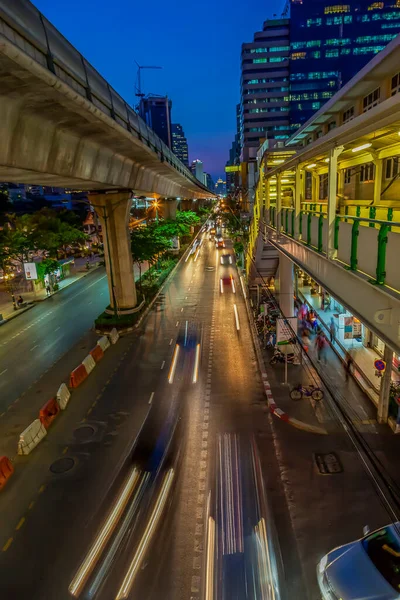Záběry Pouliční Scény Bangkoku Vyfocené Večer Dlouhou Expozicí Říjnu 2014 — Stock fotografie