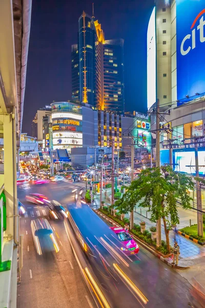 Riprese Una Scena Strada Bangkok Fotografata Sera Con Lunga Esposizione — Foto Stock