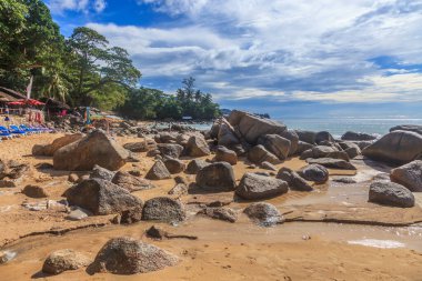 Kasım 2013 'te Tayland tatil adası Phuket' te Leam Sing Beach 'in fotoğrafı