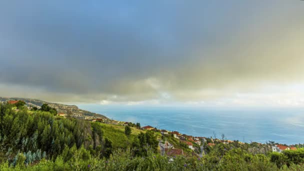 Időeltolódás film a naplementéről Calheta felett Madeira szigetén — Stock videók