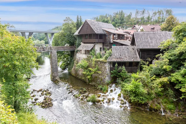 Hırvatistan 'ın efsanevi ve gizemli kenti Rastoke' a yazın gündüz gözüyle bakın