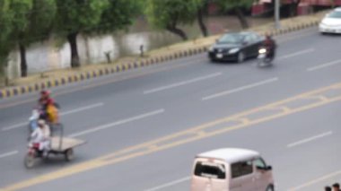 Ana yolun bulanık görüntüsü