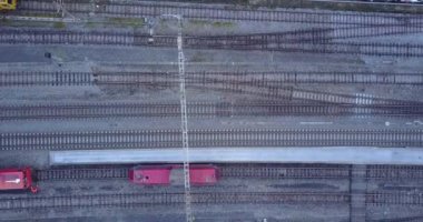 İsviçre 'deki tren raylarının hava görüntüsü..