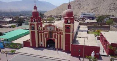 Cieneguilla 'nın şehir merkezindeki hava görüntüleri. Lima Peru kırsalında.
