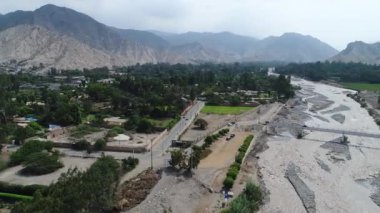 Cieneguilla 'nın hava videosu. Lima Peru kırsalında.