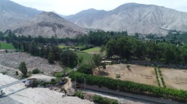 Cieneguilla 'nın hava videosu. Lima Peru kırsalında.