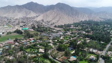 Cieneguilla 'nın hava videosu. Lima Peru kırsalında.