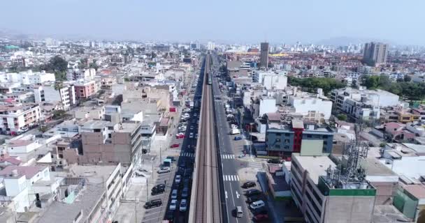 Imagem Aérea Trem Elétrico Trem Estação Ferroviária Distrito San Borja — Vídeo de Stock