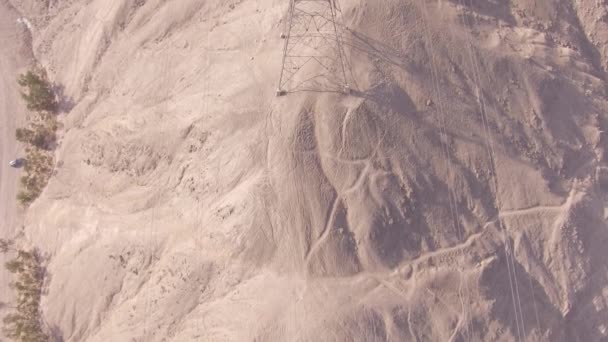 Güç Hattı Kulesinin Insansız Hava Aracı Görüntüsü Elektrik Denetimi — Stok video