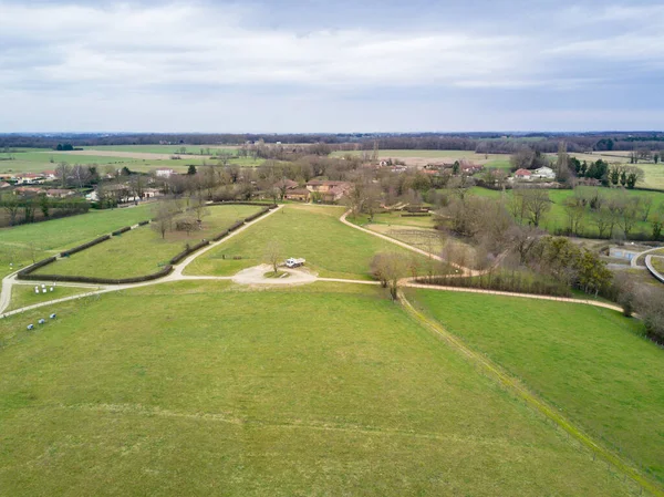İsviçre 'deki kırsal arazinin hava görüntüsü. İHA ile yapılan resim.