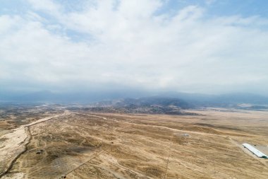Lima Peru 'daki tavuk çiftliğinin hava görüntüsü. Issız topraklar.