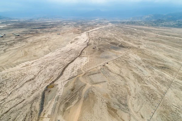 Lima Peru Nehri yatağında deset havası. 