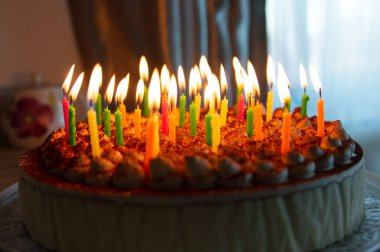 Mumlu doğum günü pastası