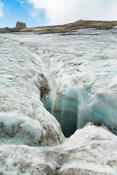 Paysage de la fonte du glacier des Diablerets dans les Alpes suisses — Photo