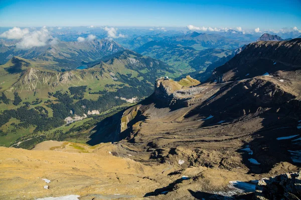 Polodowcowych górskiej scenerii w Alpach wysokich, Szwajcaria — Zdjęcie stockowe