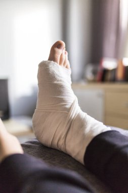 Kırık bacak ater yaralanma ev tedavisi