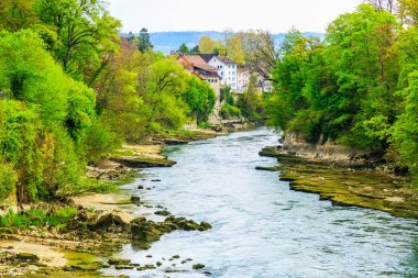 Aare Nehri şehirde Brugg, İsviçre