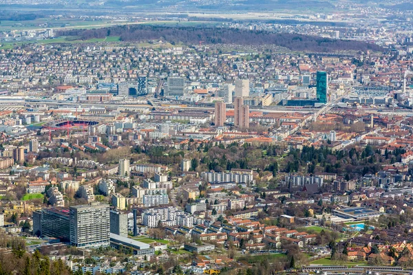 Panorama view of city of Zurich from the Uetliberg mountain — Stock Photo, Image