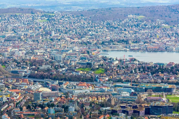 Vista panoramica della città di Zurigo dal monte Uetliberg — Foto Stock