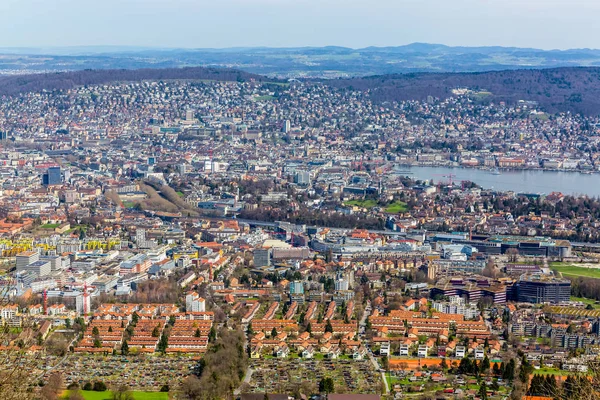 Vista panoramica della città di Zurigo dal monte Uetliberg — Foto Stock
