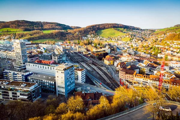 Veduta della città di Baden nel cantone di Argovia dalla collina del castello — Foto Stock