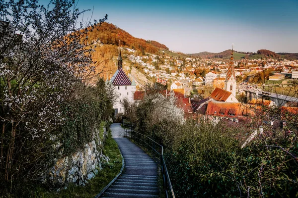 Apus de soare peste orașul vechi Baden din Elveția — Fotografie, imagine de stoc