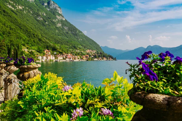 Csodálatos kilátás a Comói-tóra, lombardiai régióban, Olaszország — Stock Fotó