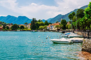 Lenno Town'daki Como Gölü Kıyısı, Lombardiya bölgesi, İtalya