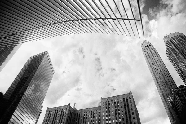 Manhattan buildings seen from perspective of World Trade Center Transportation station in New York City — Stock Photo, Image