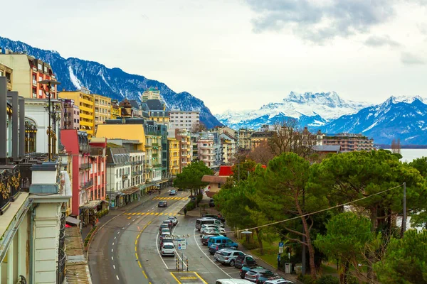 Kış saatinde Montrö şehir panoraması, İsviçre — Stok fotoğraf