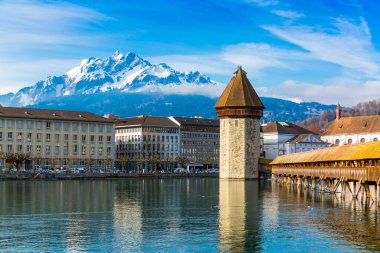Kapellbrucke tarihi Şapel Köprüsü ve Lucern, İsviçre sahil simgeleri