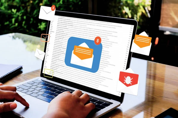 Nuovo Avviso Mail Sul Computer Portatile Mail Communication Connection Messaggio — Foto Stock