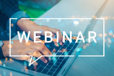 İş adamı ve ekip Webinar E-business Browsing Connection ve online online teknoloji web yayını konsepti, iş konsepti.
