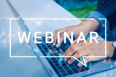 İş adamı ve ekip Webinar E-business Browsing Connection ve online online teknoloji web yayını konsepti, iş konsepti.