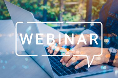 İş adamı ve ekip Webinar E-business Browsing Connection ve online online teknoloji web yayını konsepti, iş konsepti.