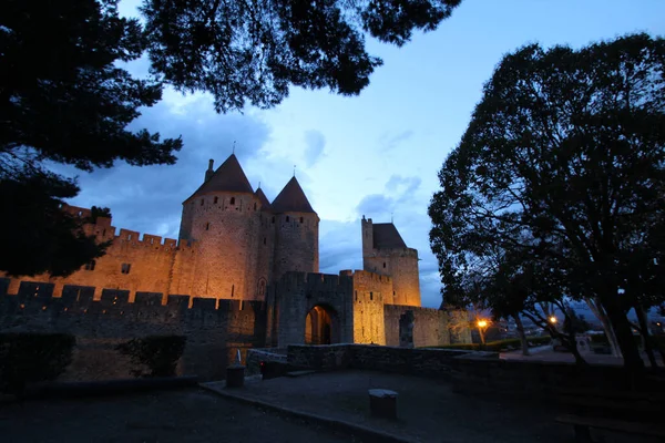 Hradby Středověkého Města Carcassonne Noci — Stock fotografie