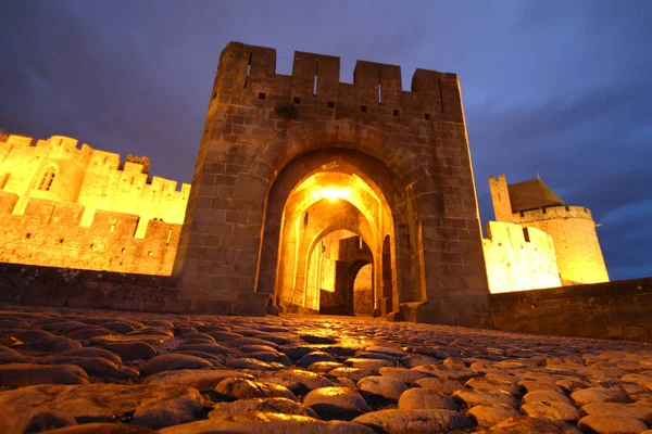 Hlavní Vchod Středověkého Města Carcassonne Noci — Stock fotografie