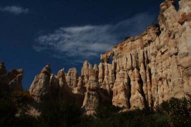 Fransa 'nın doğusundaki Ille-sur-Tet' te organ şekilli jeolojik oluşumlar