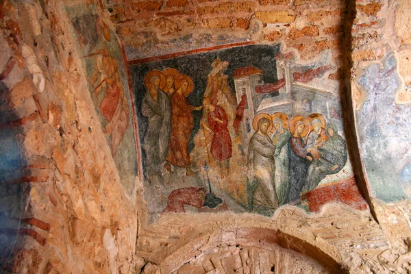 Yunanistan 'da Sparta yakınlarındaki Mystra tepesinde bulunan Bizans manastırındaki dini freskler.