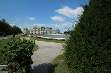 Avusturya, Viyana 'daki Belvedere şatosunun çiçek bahçeleri.