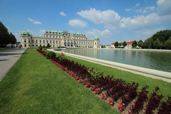 Los Jardines Flores Del Castillo Del Belvedere Viena Austria —  Fotos de Stock