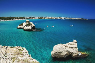 Le Due Sorelle Körfezi - Torre dell 'Orso, Salento, İtalya
