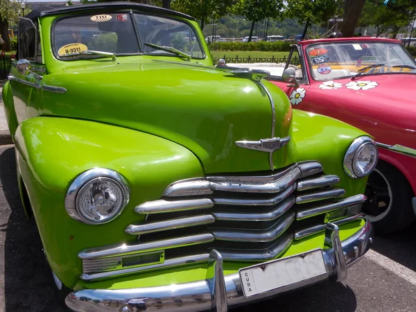 Havana Kuba Americké kabriolet vintage auta — Stock fotografie