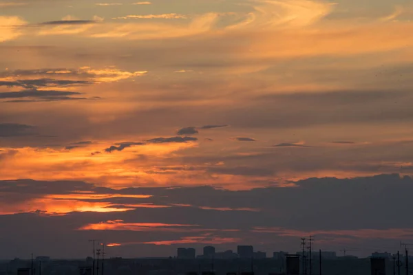 Die Dynamik Des Sonnenuntergangs Der Großstadt Charkow Der Ukraine Und — Stockfoto