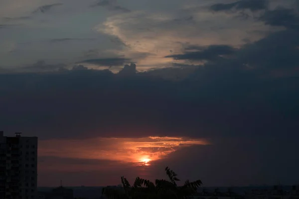 Ein Unvollendetes Bild Eines Vergehenden Tages Bei Sonnenuntergang Über Einer — Stockfoto