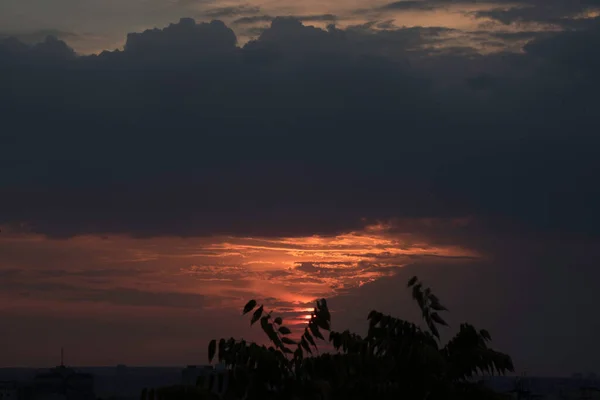 Ein Unvollendetes Bild Eines Vergehenden Tages Bei Sonnenuntergang Über Einer — Stockfoto