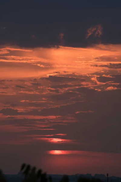 Ein Unvollendetes Bild Eines Vergehenden Tages Bei Sonnenuntergang Über Einer — Stockfoto