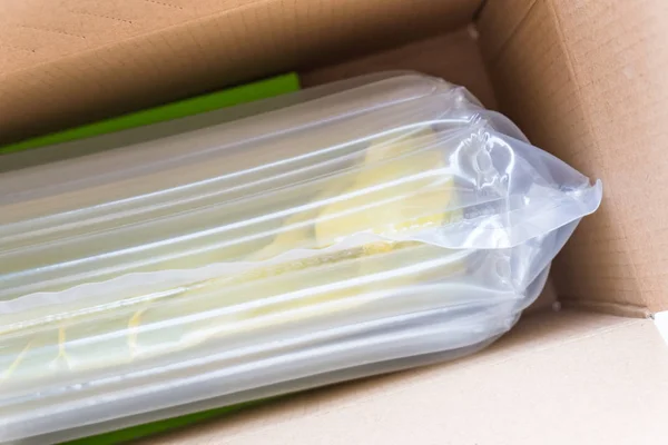Прозрачная упаковка воздуха, защита товаров, пластиковая упаковка — стоковое фото